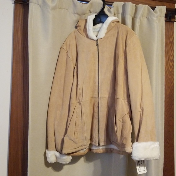 Stephanie Andrews Jackets & Blazers - Stephanie Andrew's Chadwick's Suede Coat L